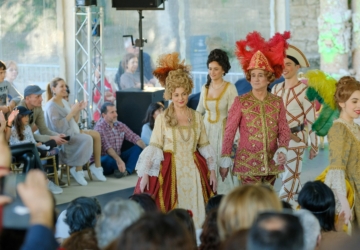 Carnaval no Palácio leva-o a viajar no tempo — com direito a baile de máscaras