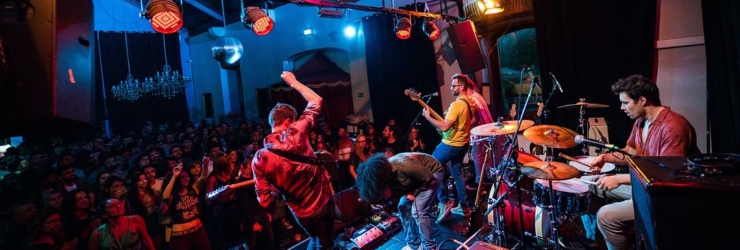 Esta sexta-feira há uma festa de rock com um tributo a três bandas em Barcarena