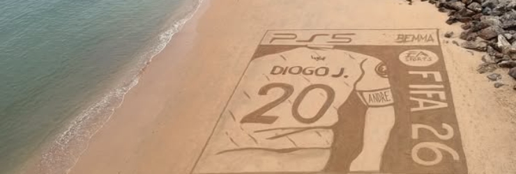 Caxias acordou com homenagem gigante a Diogo Jota no areal (e sabemos quem criou)